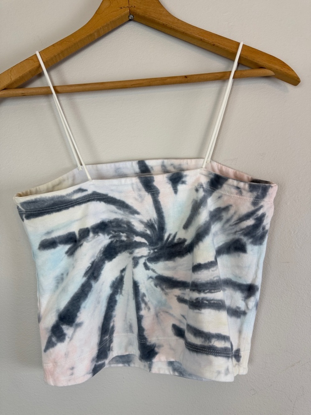 American Eagle Tie-dyed Crop Top Women’s Size Medium - Picture 4 of 6
